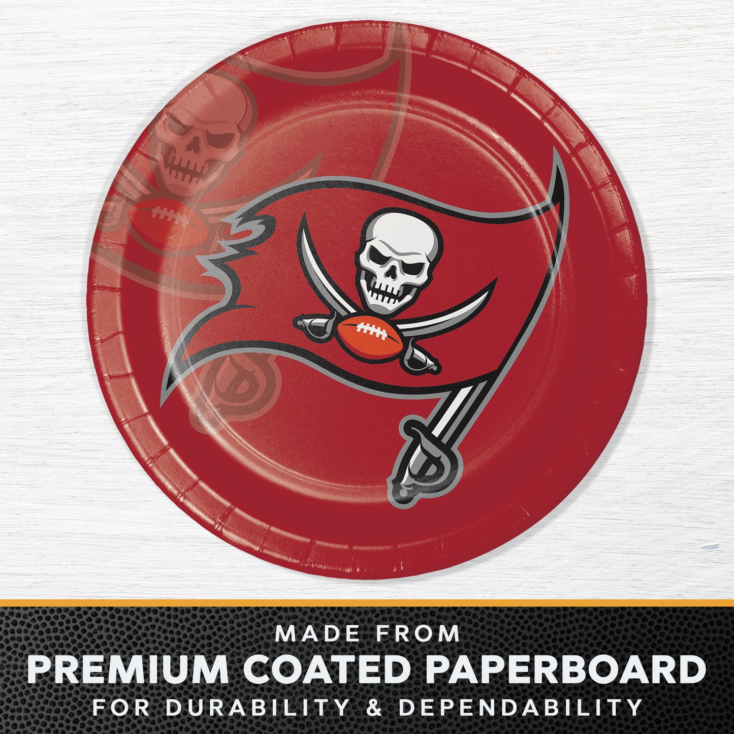 Tampa Bay Buccaneers Dinner Plates 96 ct