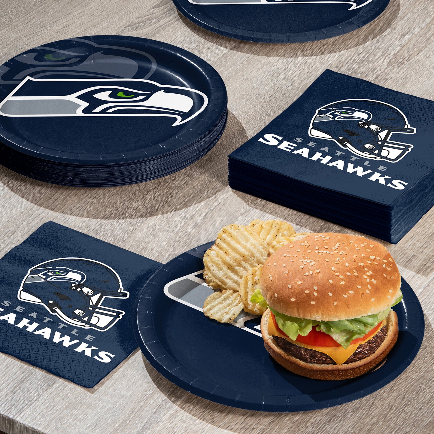 Seattle Seahawks Dinner Plates 96 ct